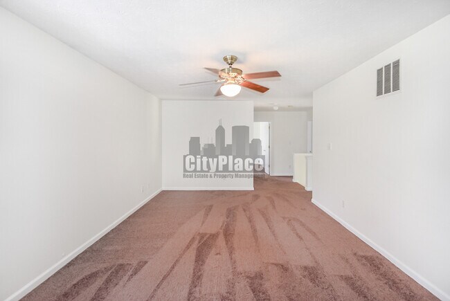 Building Photo - 1394 Fall Ridge Dr