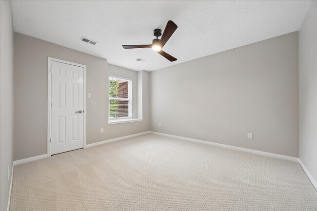 Building Photo - 1306 Hunter Wood Dr
