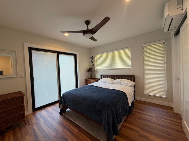 Building Photo - Furnished 4 Bedroom 3.5 Bathroom Whites Sands Beach