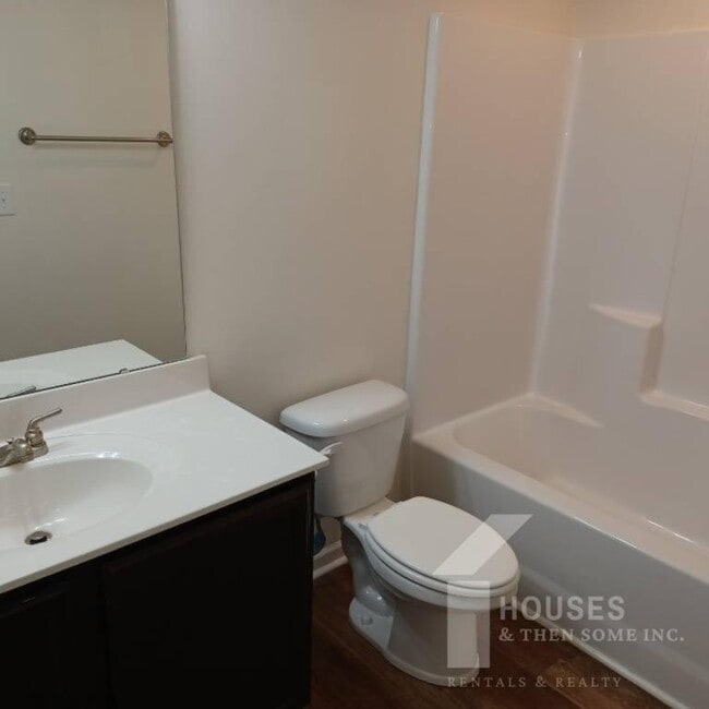 Building Photo - 401 Bramlett Rd