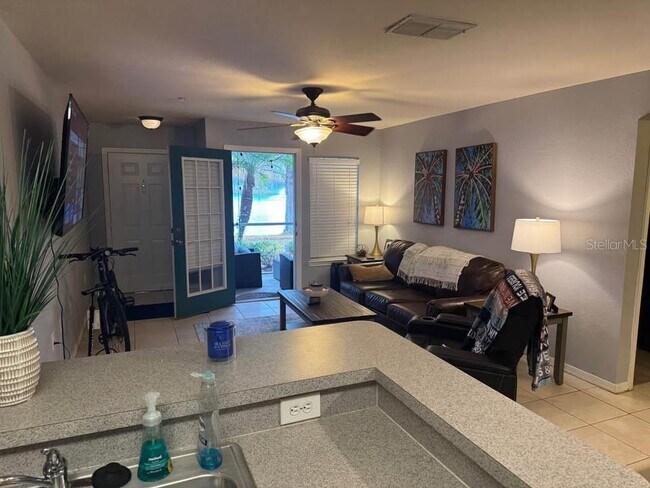 Building Photo - 8905 Manor Loop