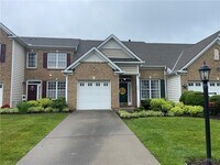 Building Photo - 868 Parkland Pl