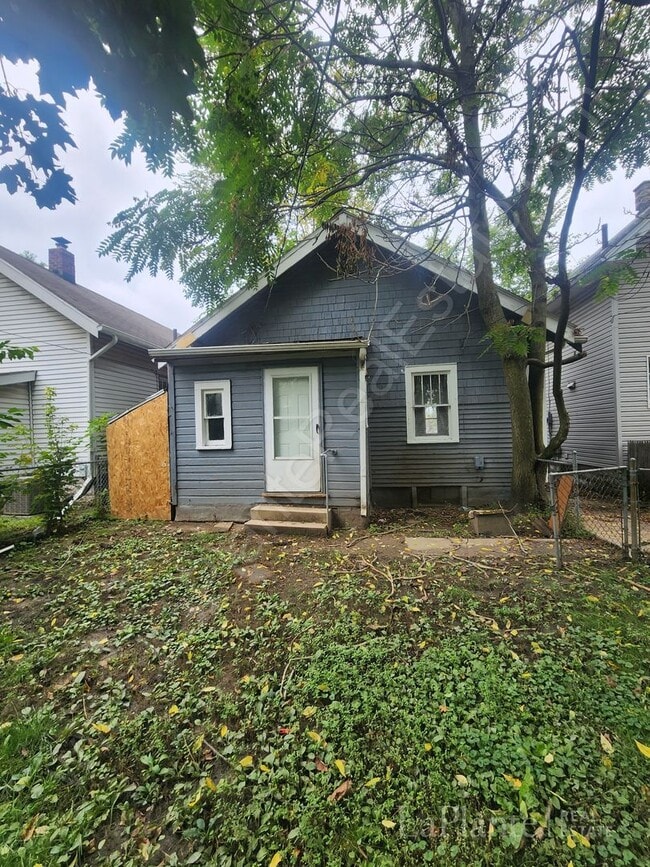 Building Photo - Charming 2-Bedroom Home Near Five Points