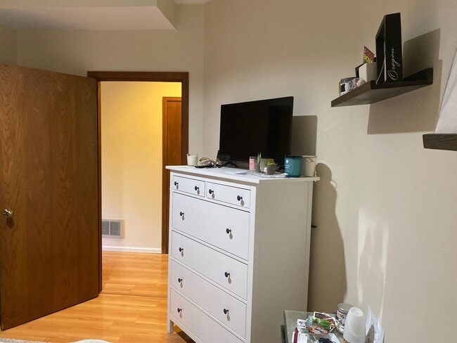 Building Photo - Ward Apartments LLC