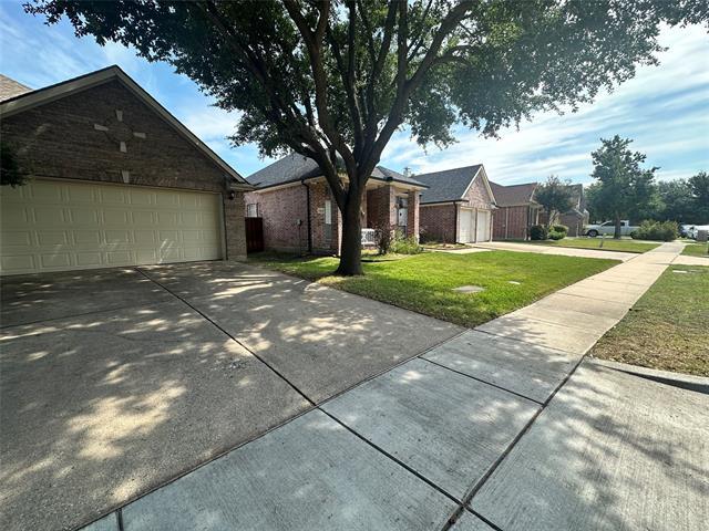 Building Photo - 2450 Streamside Ct