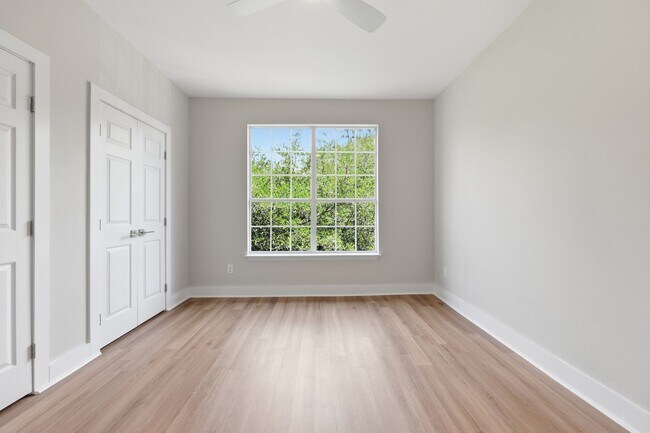 Building Photo - 211 Colima Ct