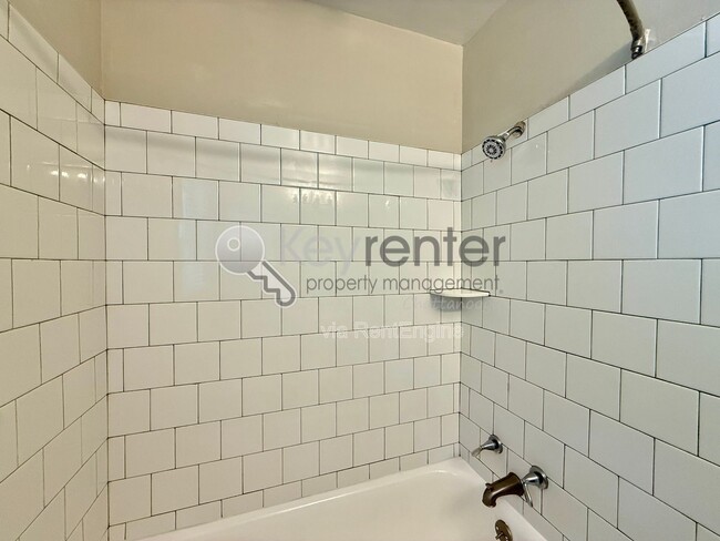 Building Photo - 3641 Thrushwood Dr