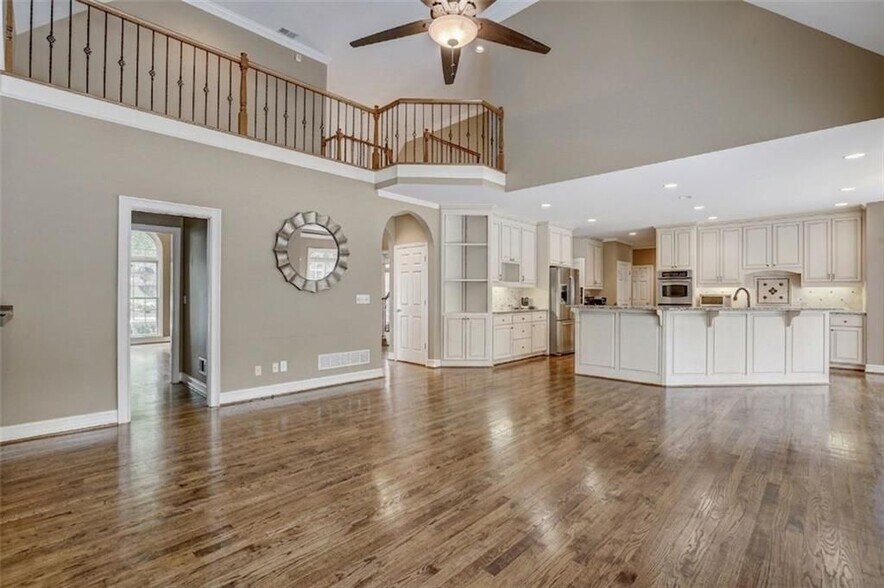 Building Photo - 9485 Nesbit Lakes Dr