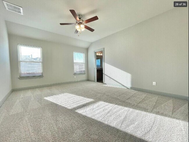 Building Photo - 205 Jude Cir