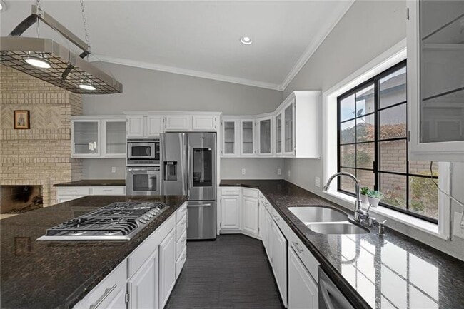 Building Photo - 9 Quail Run Rd