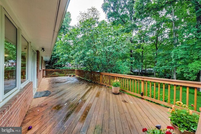 Building Photo - 14904 Claude Ln