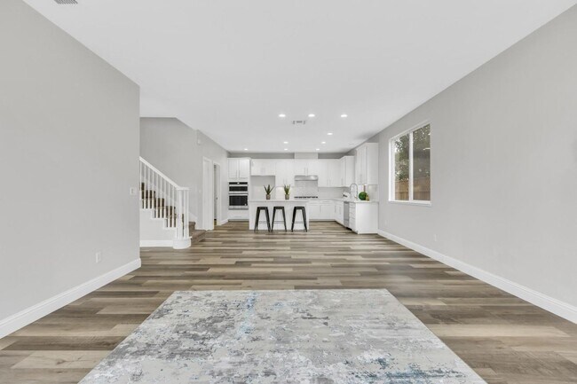 Building Photo - Gorgeous East Elk Grove Home