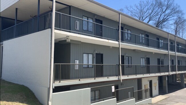Building Photo - 968 Strouse Ave