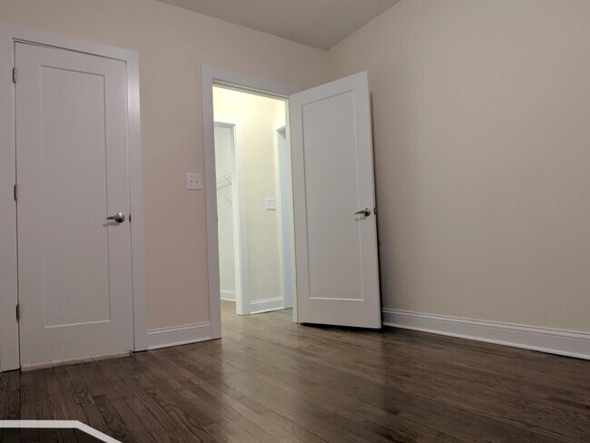 Building Photo - 2643 N Spaulding Ave