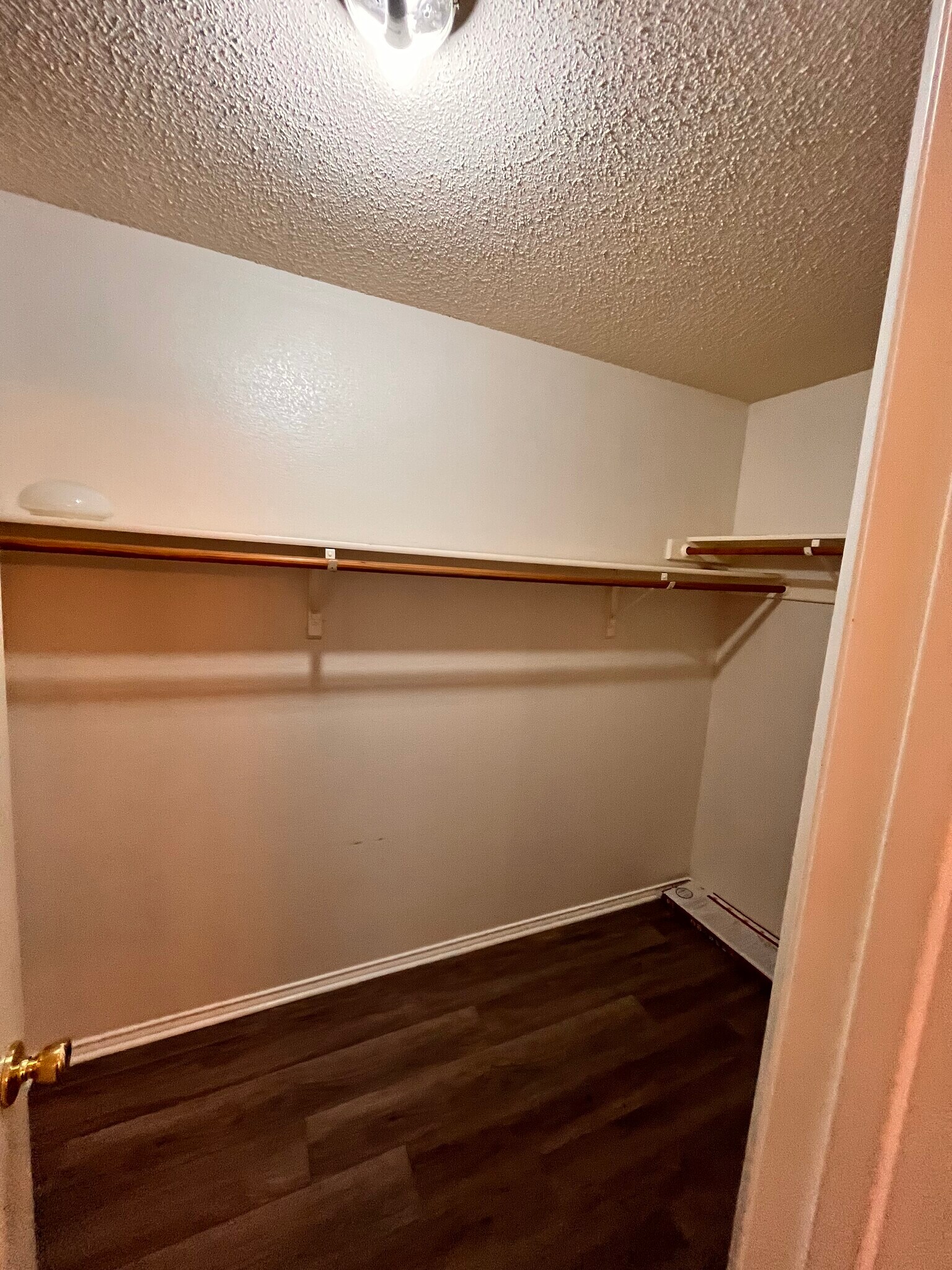 Master bed closet - 8106 Hawick Dr