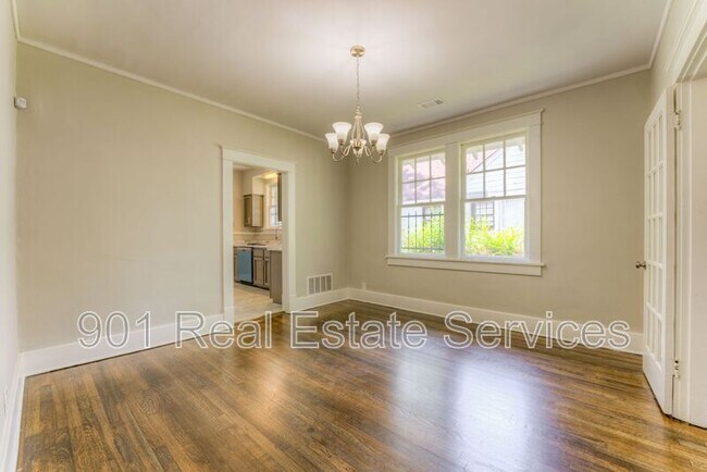 Building Photo - 498 Lundee St