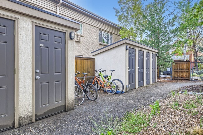 Building Photo - 2460 W Caithness Pl
