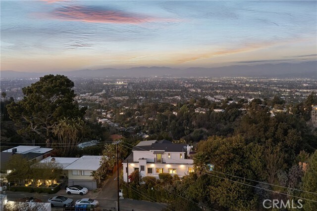 Building Photo - 3642 Alta Mesa Dr