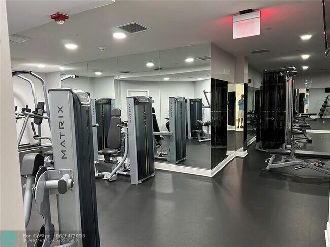 Building Photo - 1250 S Miami Ave