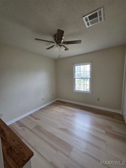 Building Photo - 4254 Lawnwood Dr