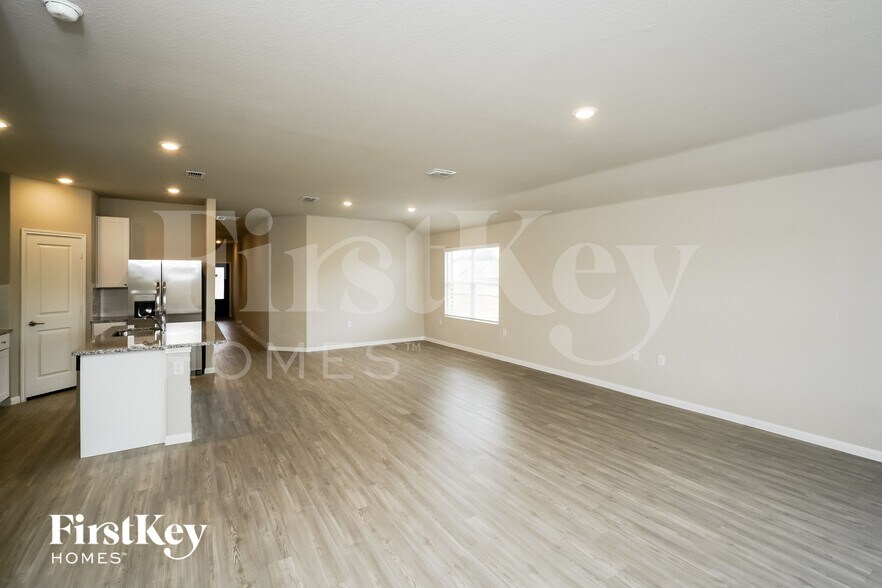 Building Photo - 6202 Marco Plains