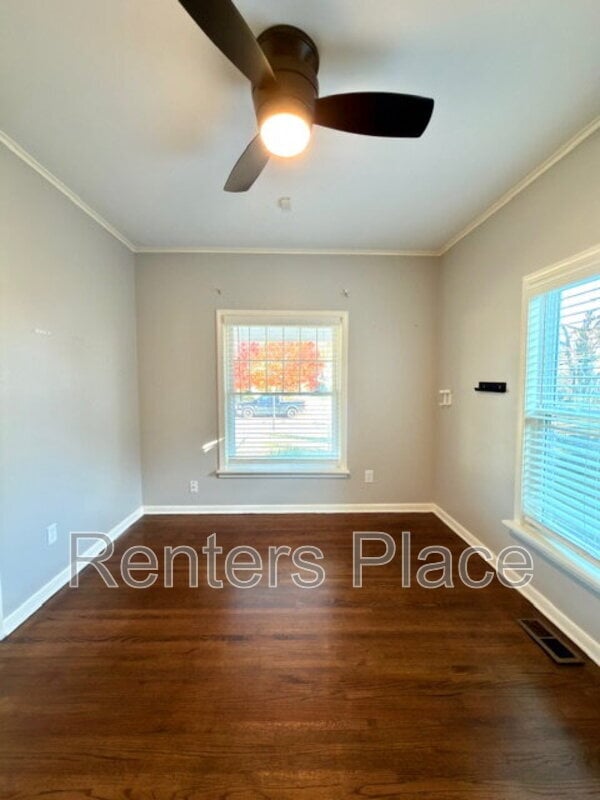 Building Photo - 1528 S St Louis Ave