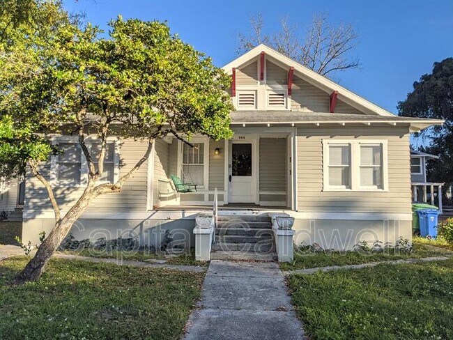 Building Photo - 304 E Hanna Ave