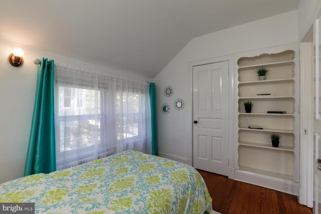 Building Photo - 30 Vandeventer Ave