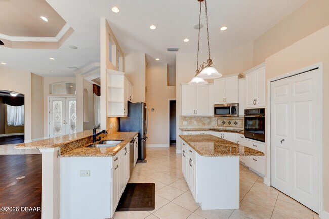 Building Photo - 6101 Sanctuary Garden Blvd