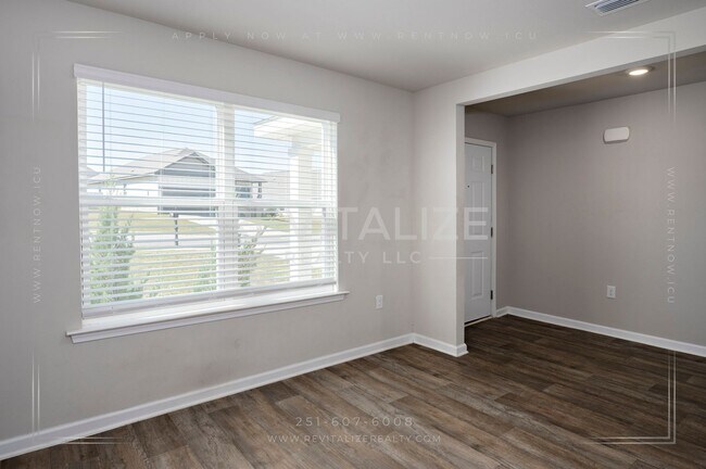 Building Photo - Beautiful 2-Story 5 BD 3 BA House in Spani...