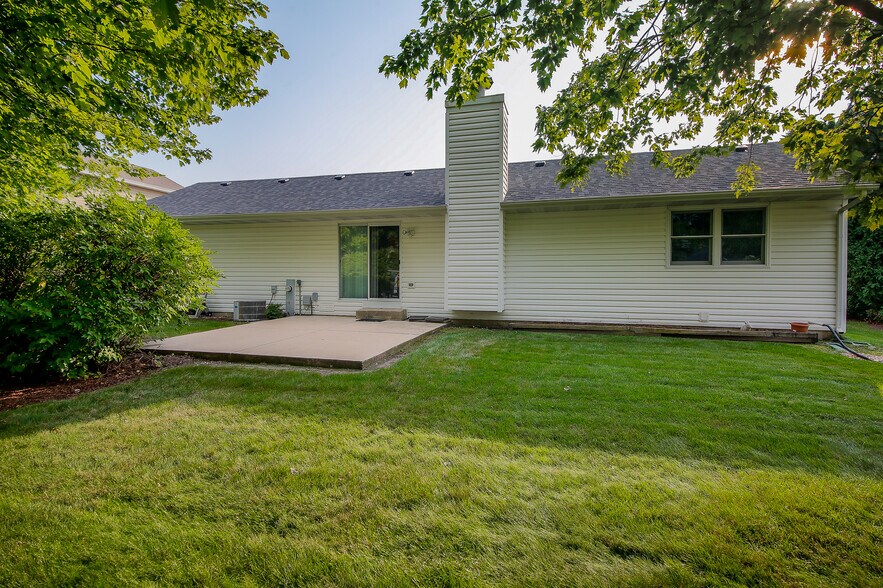 Building Photo - 1309 Duke Dr