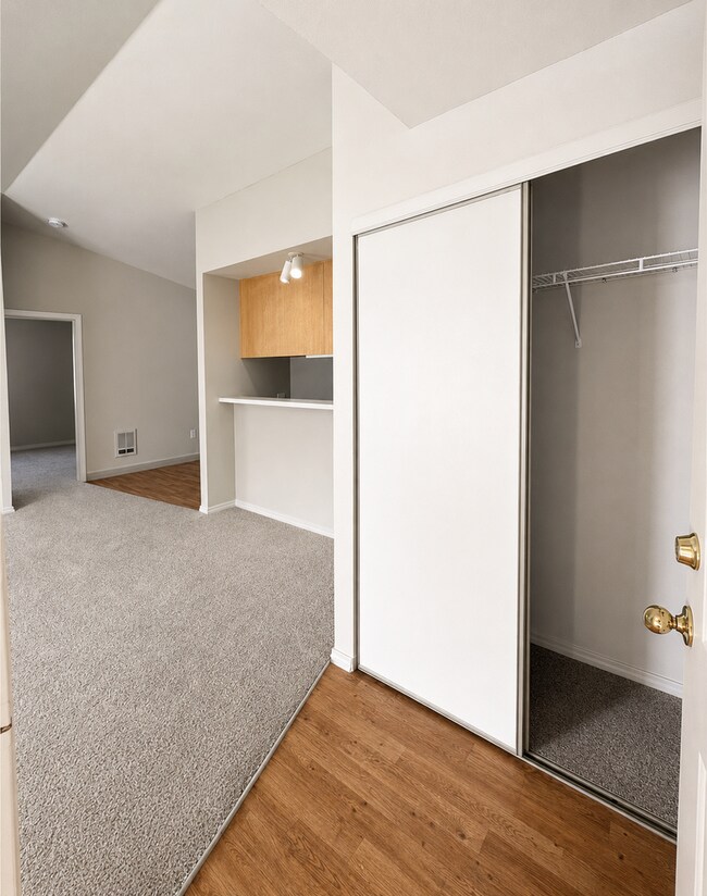 Building Photo - FREE August Rent! Spacious 1-Bedroom with Vaulted Ceilings & In-Unit Laundry!