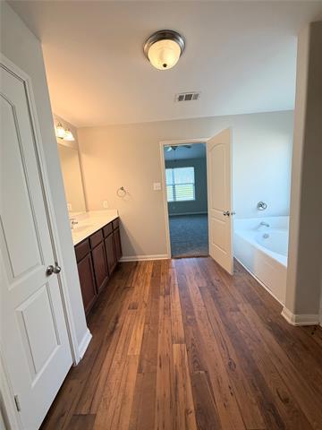 Building Photo - 2134 Redbud Dr