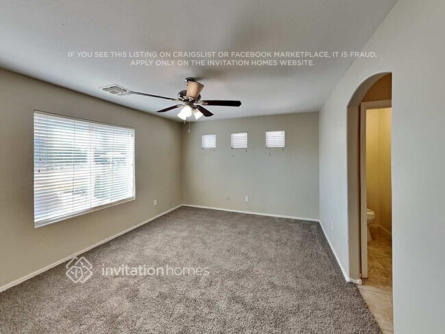 Building Photo - 1325 E Saguaro Trail