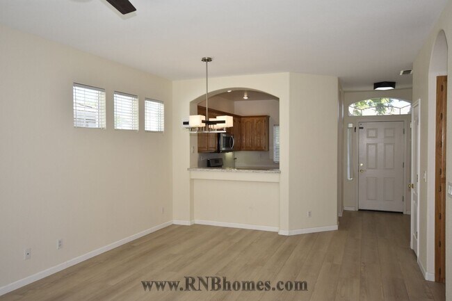 Building Photo - 288 Marsalla Dr