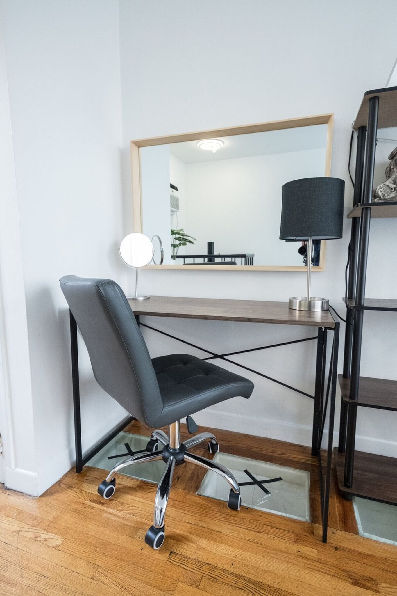 Building Photo - 324 E 75th St