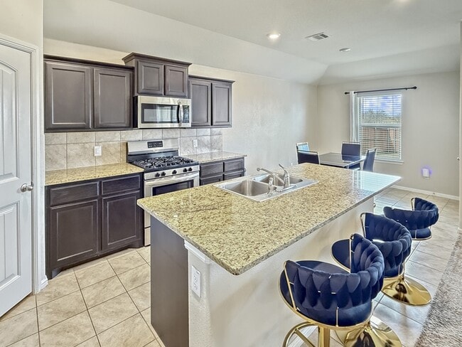 Building Photo - 845 Watson Wy