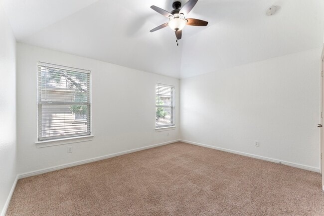 Building Photo - 87 Sagamore Ridge Pl