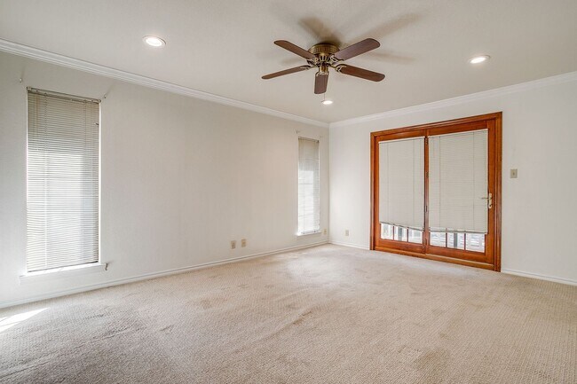 Building Photo - Perfect Location- Grapevine  3 Bed, 2 Bath...