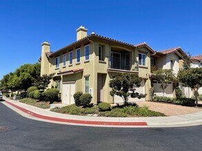 Building Photo - Single Family Residence