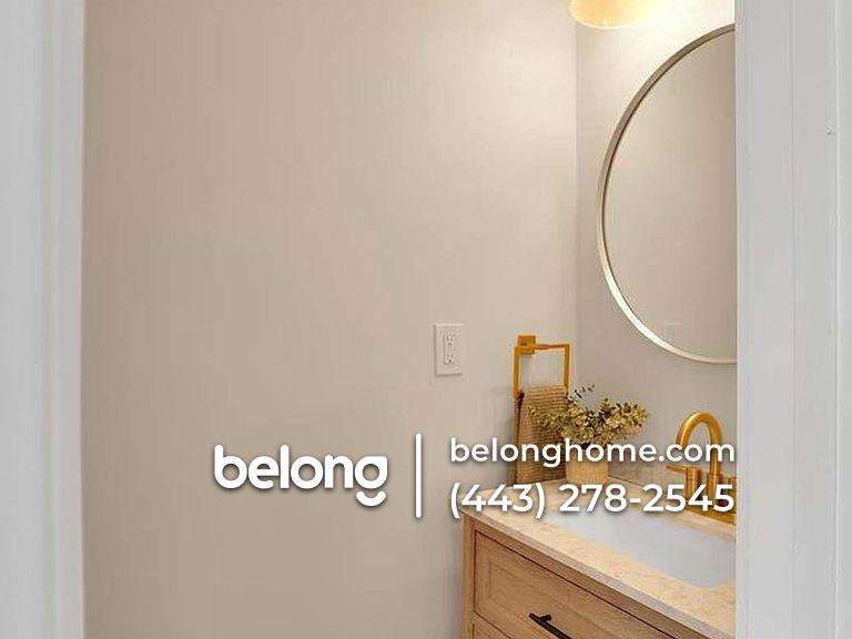 Building Photo - 1032 W Franklin St