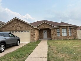 Building Photo - 2921 W Iris Ave