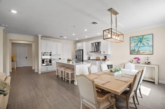 Building Photo - 1120 Haywagon Trl