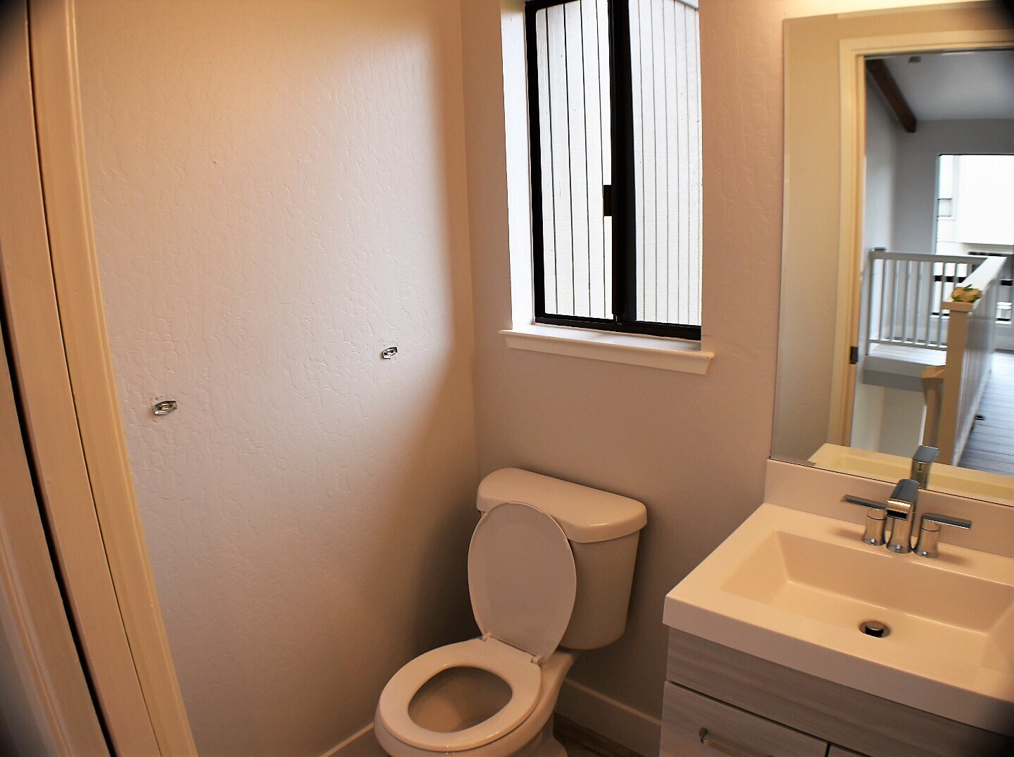 Building Photo - 2036 Seascape Blvd