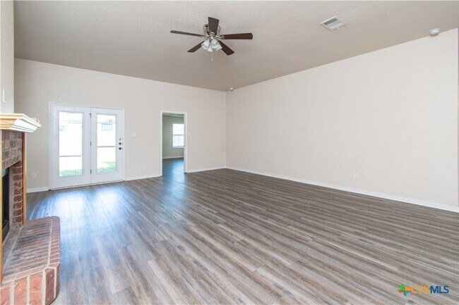 Building Photo - 6501 Alvin Dr