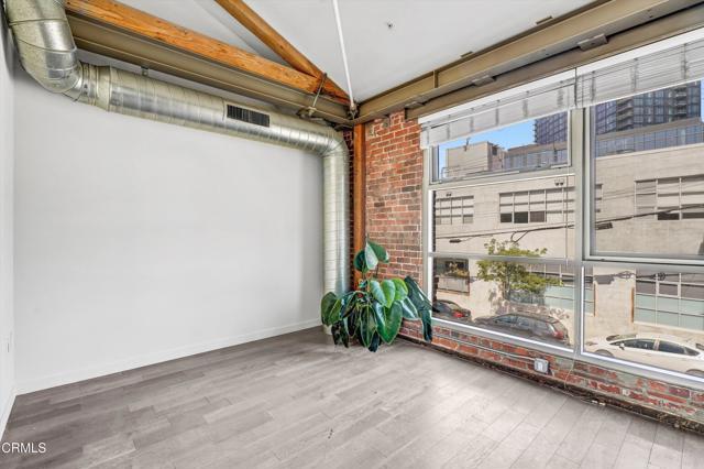 Building Photo - 527 Molino St