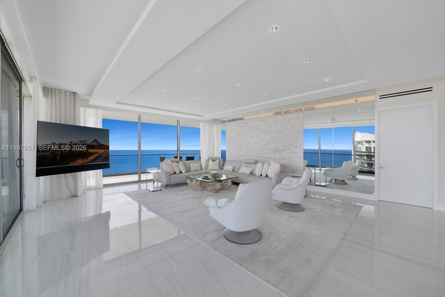 Building Photo - 10203 Collins Ave