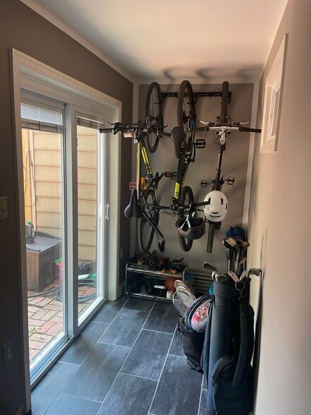 Basement walk out and bike storage - 3814 Usher Ct