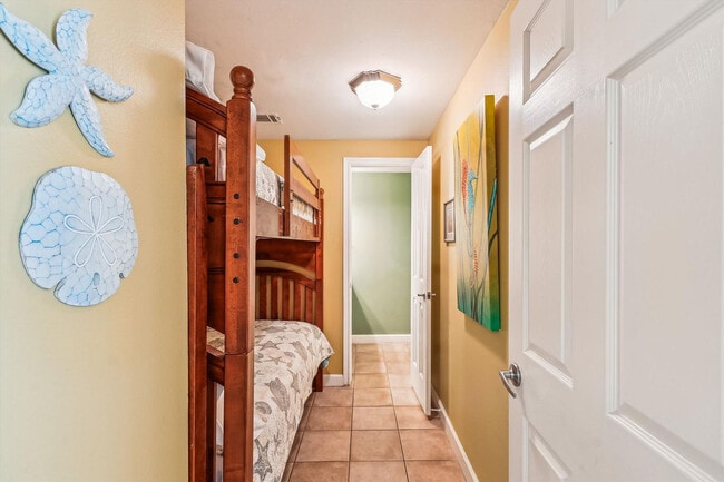 Building Photo - 998 Gulfside Ct