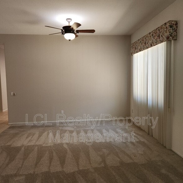 Building Photo - 28650 Shady Brook Dr